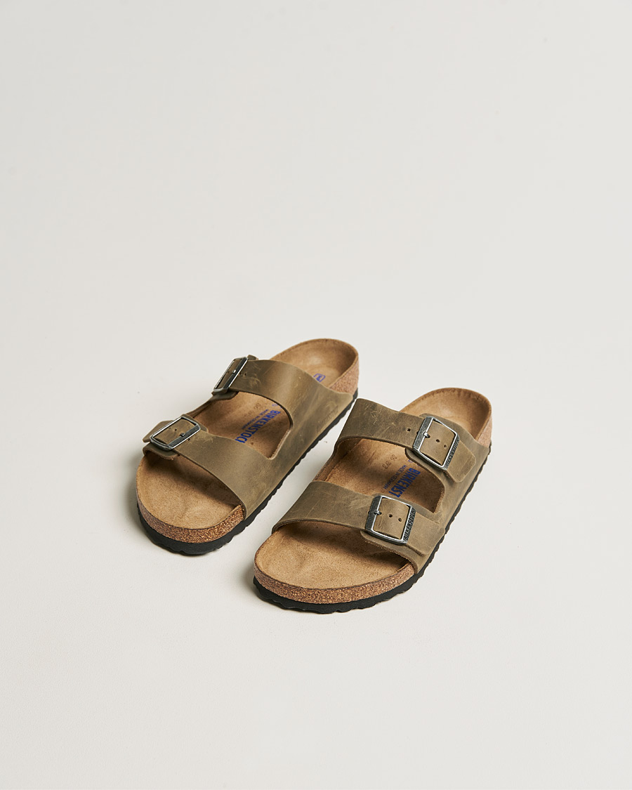 Men | Sandals & Slides | BIRKENSTOCK | Arizona Soft Footbed Faded Khaki Oiled Leather