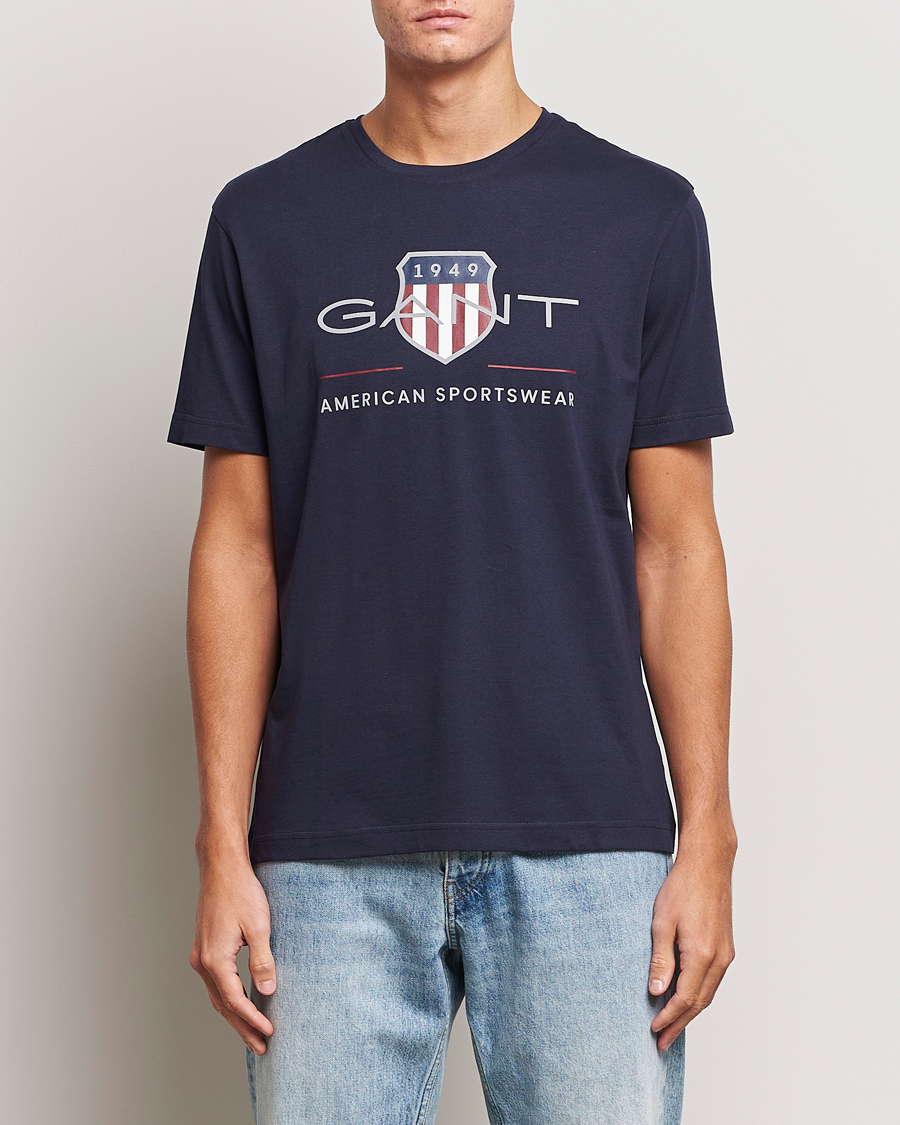 Men | Clothing | GANT | Archive Shield Logo T-Shirt Evening Blue