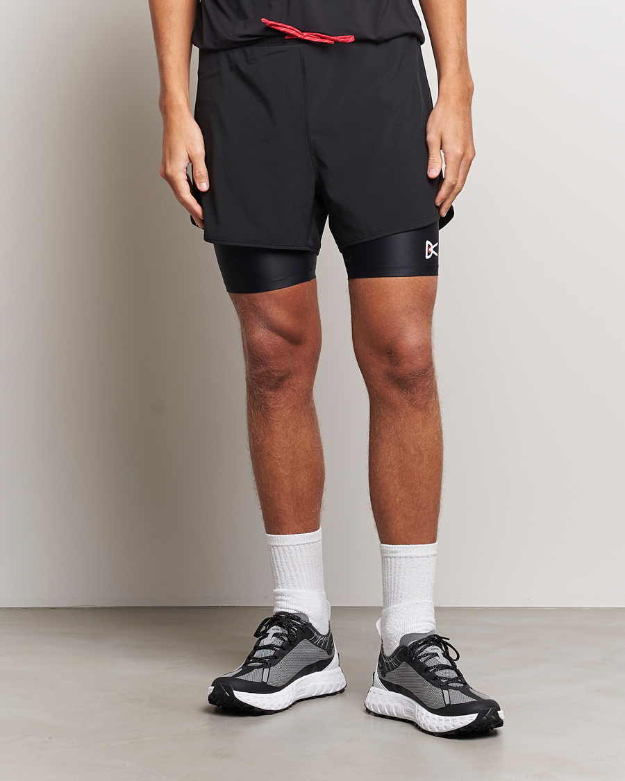 Men | Functional shorts | District Vision | Layered Pocketed Trail Shorts Black