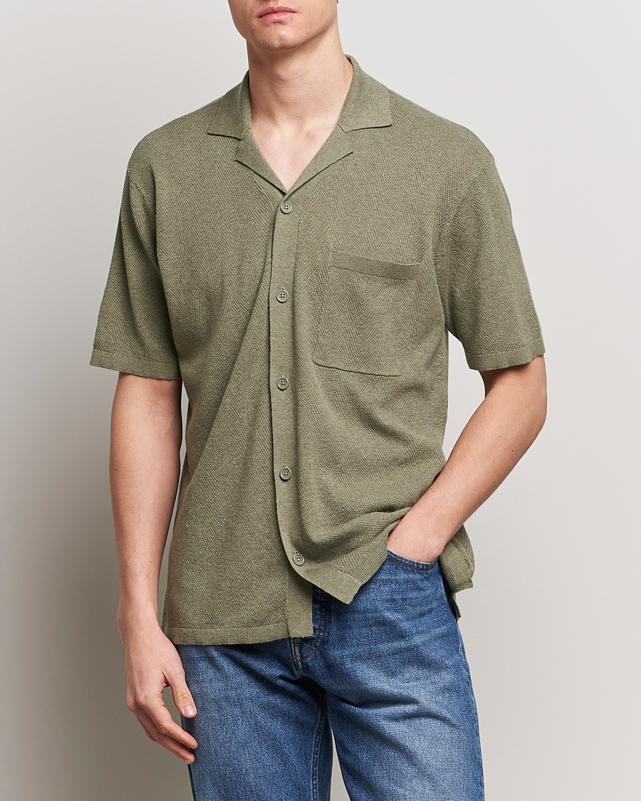 Men | Short Sleeve Shirts | A Day\'s March | Yamu Knitted Herringbone Shirt Olive