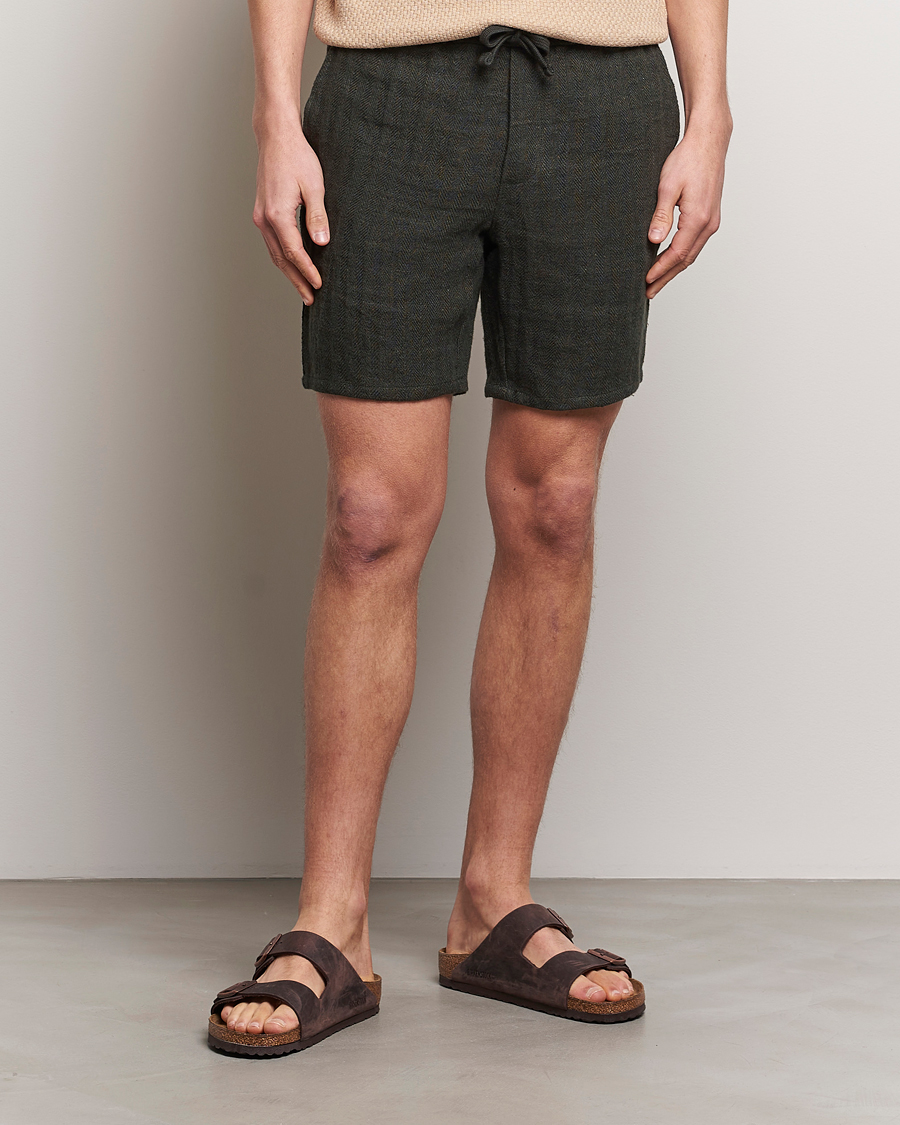 Men | Clothing | A Day's March | Ipu Herringbone Linen Drawstring Shorts Olive
