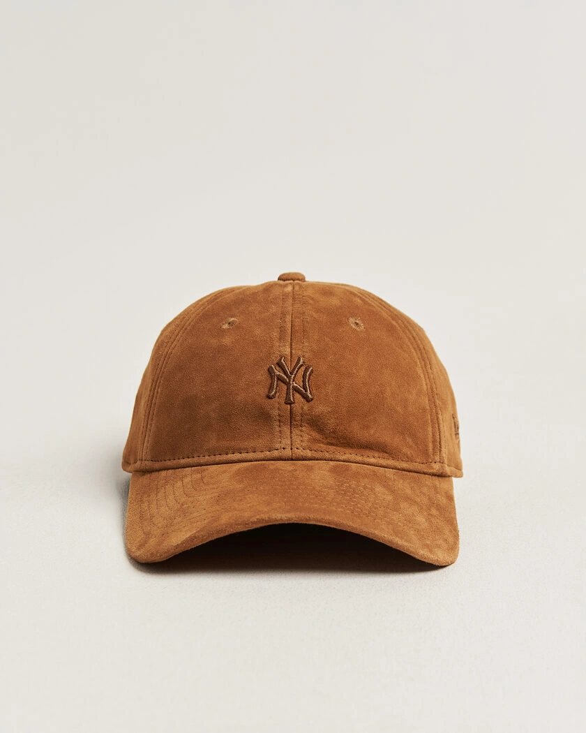 New Era 9Twenty Suede New York Yankees Cap Brown – Brown