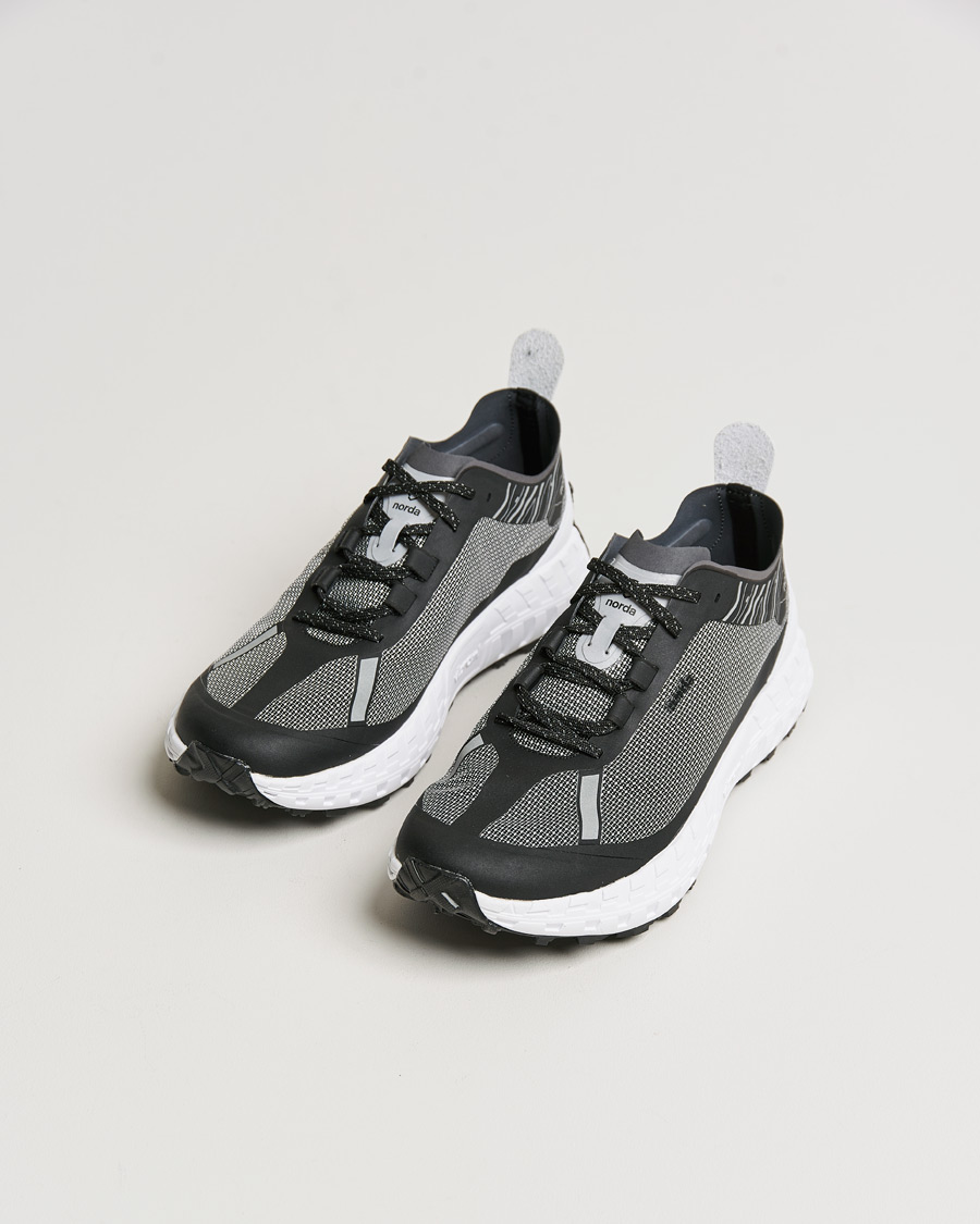 Men | Shoes | Norda | 001 Running Sneakers Black/White