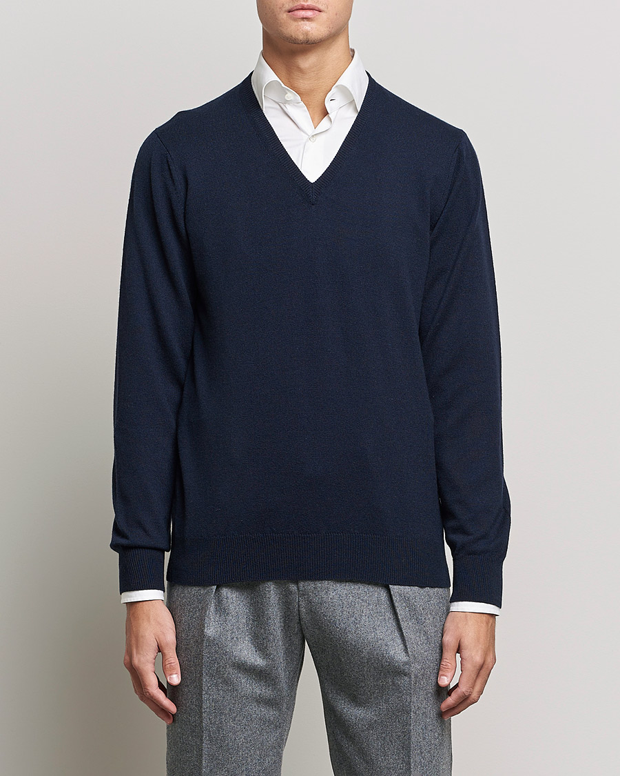 Men | Clothing | Piacenza Cashmere | Cashmere V Neck Sweater Navy