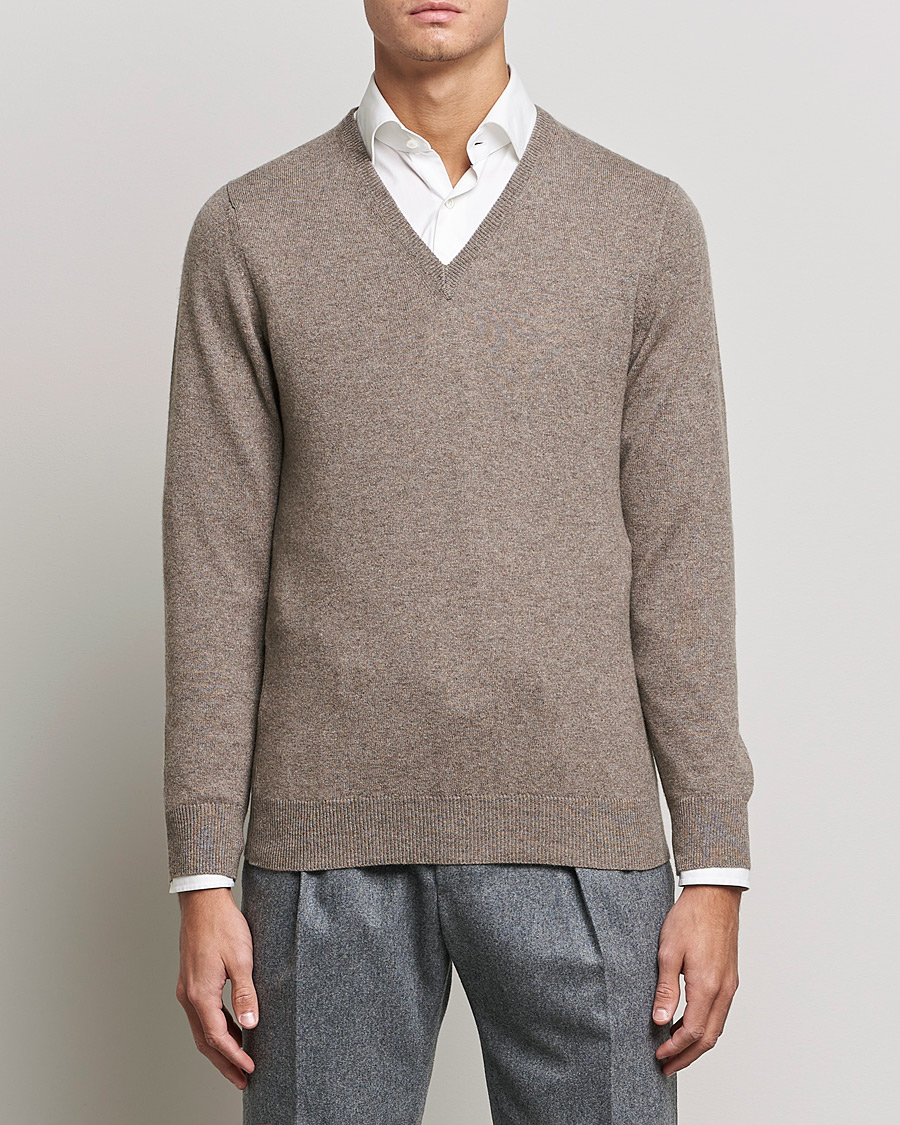 Men | Clothing | Piacenza Cashmere | Cashmere V Neck Sweater Brown