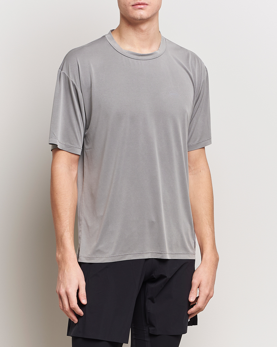 Herr | Active | Satisfy | AuraLite T-Shirt Mineral Fossil