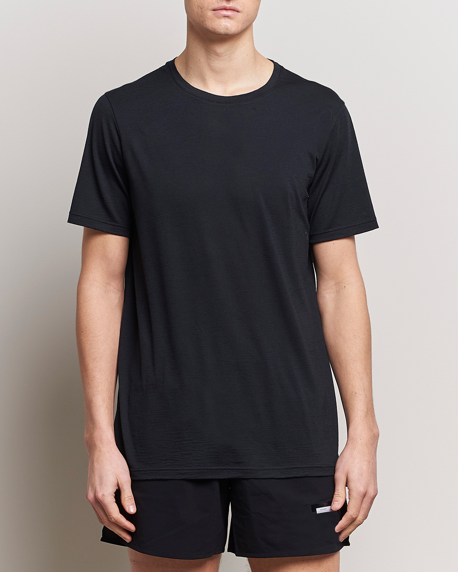 Men | Black t-shirts | Houdini | Desoli Merino T-Shirt True Black