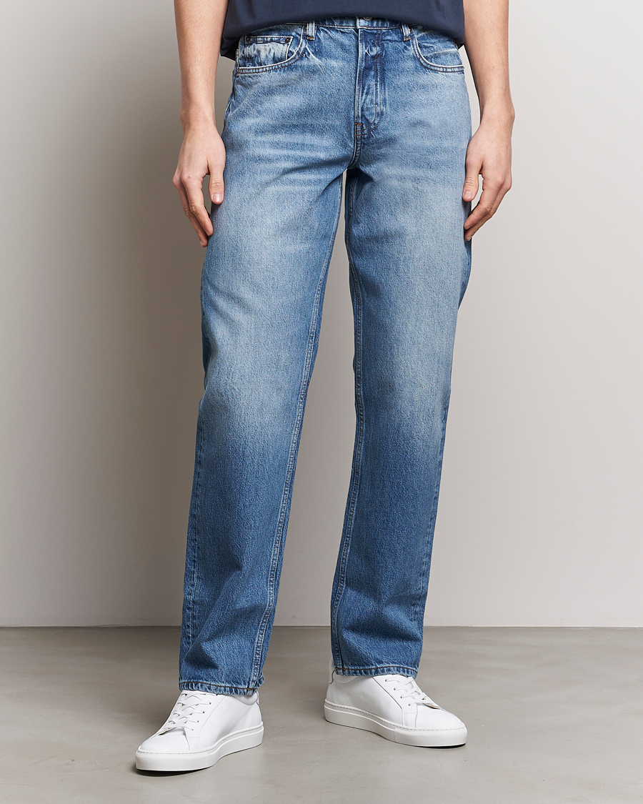 Men | Straight leg | FRAME | The Straight Jeans Raywood Clean