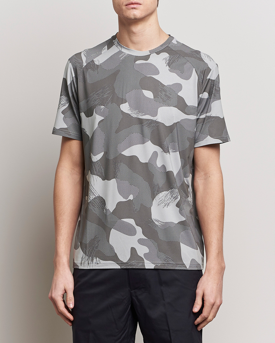 Herr | T-Shirts | RLX Ralph Lauren | Peached Airflow Camo Crew Neck T-Shirt Grey