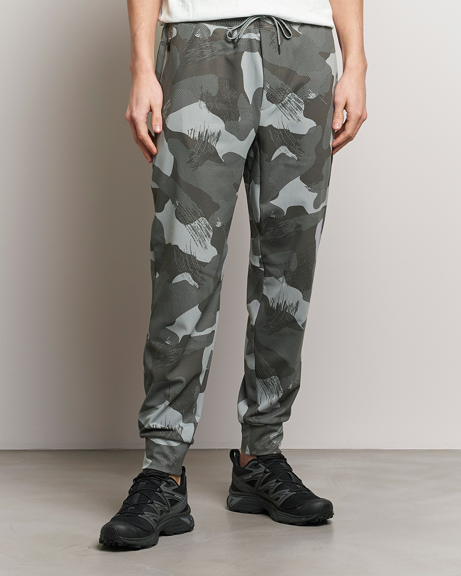 Men | Trousers | RLX Ralph Lauren | Warp Tech Jersey Camo Sweatpants Grey