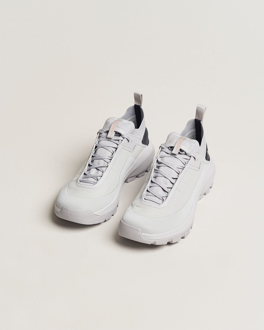 Men | Running Sneakers | Arc'teryx | Vertex Alpine Gore-Tex Sneakers Solitude/Graphite