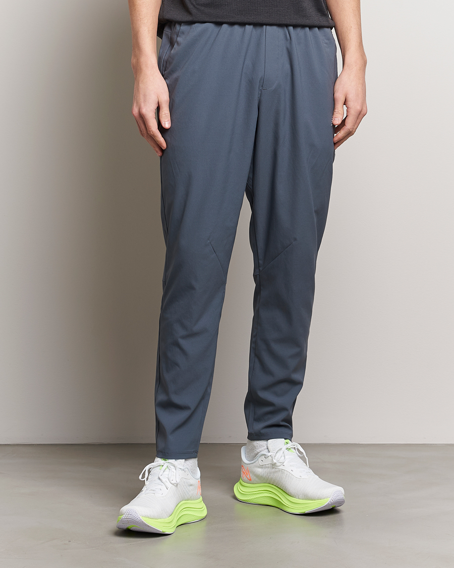 Men | Clothing | New Balance Running | Stretch Woven Pants Graphite
