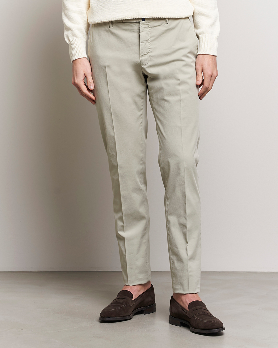 Men | Trousers | Incotex | Slim Fit Comfort Chinos Light Grey