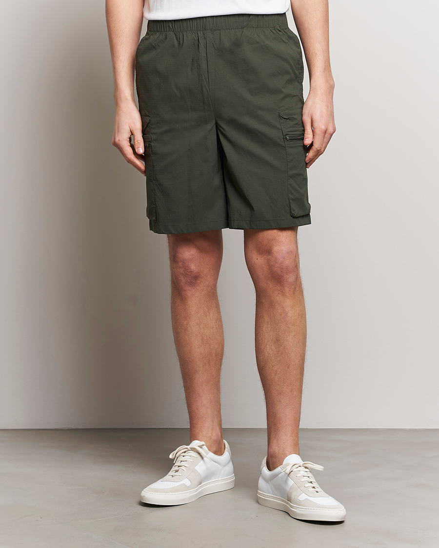 Men | Clothing | RAINS | Tomar Ripstop Cargo Shorts Green