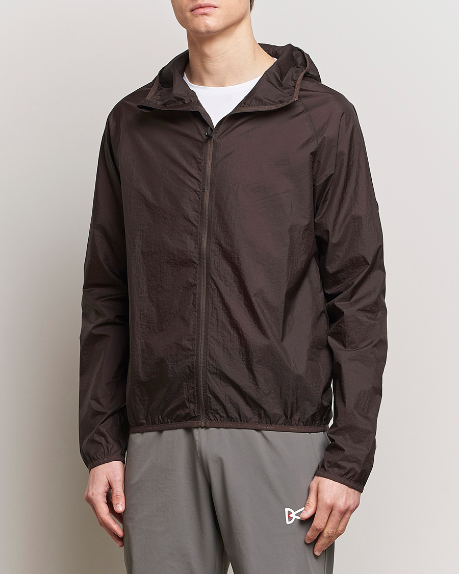 Men | Clothing | District Vision | Ultralight Packable DWR Wind Jacket Cacao