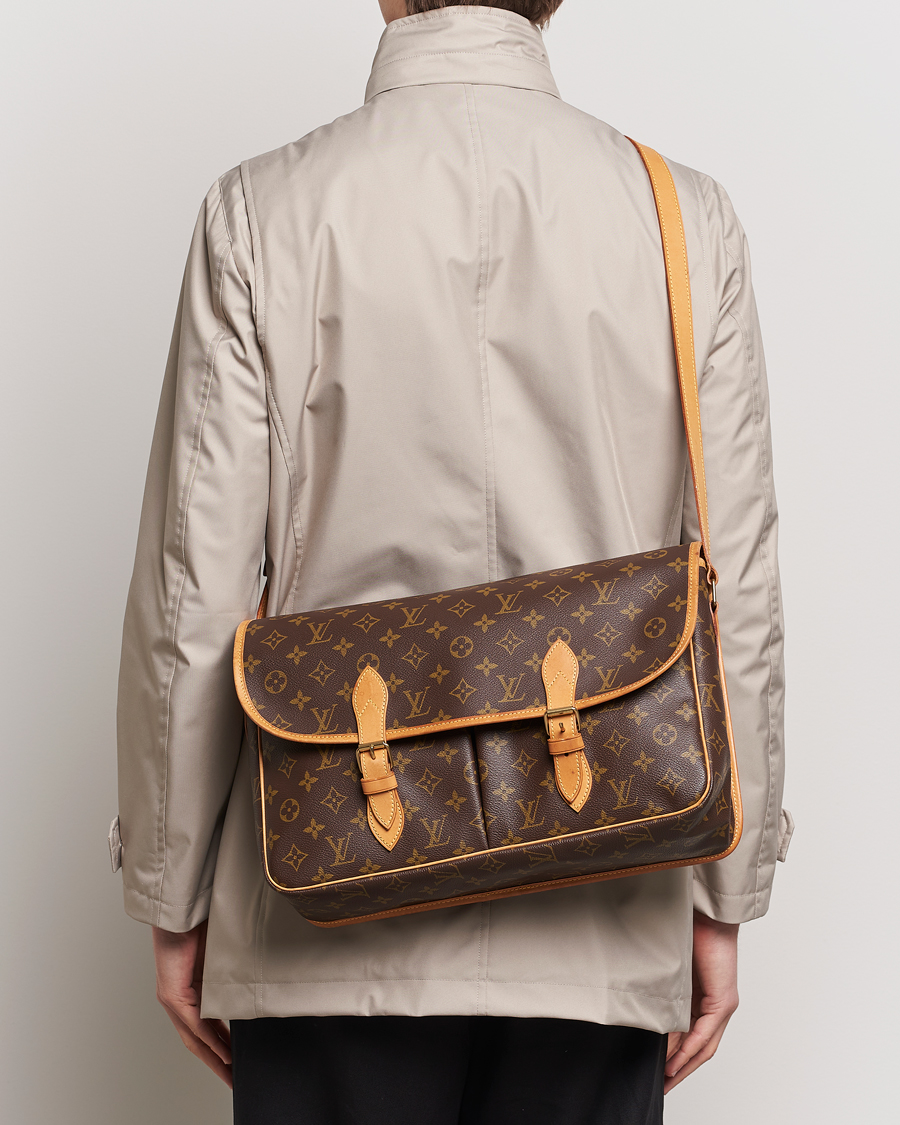 Homme | Pre-Owned & Vintage Bags | Louis Vuitton Pre-Owned | Gibecière Messenger Bag Monogram