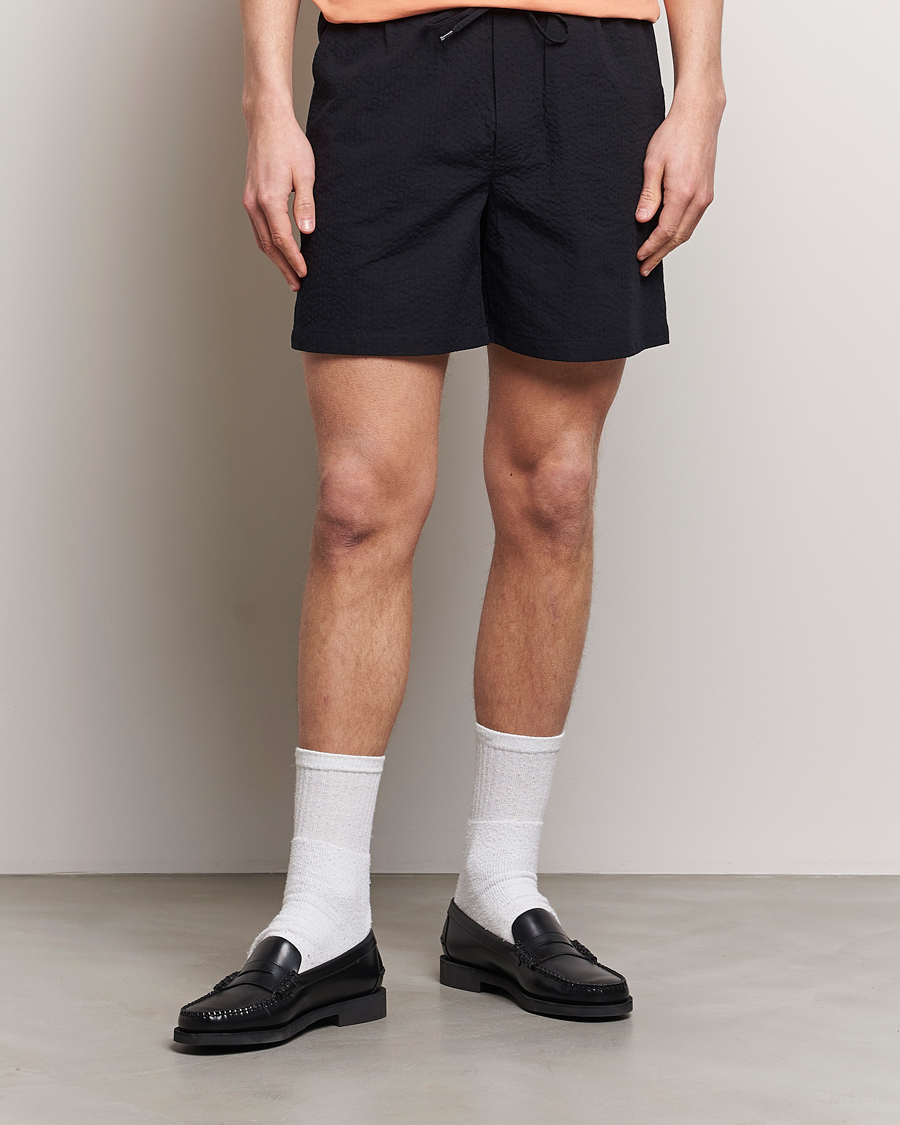 Men | Drawstring Shorts | LES DEUX | Patrick Seersucker Shorts Black
