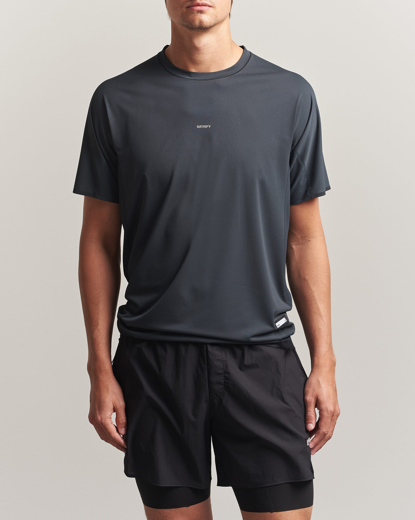Men | T-Shirts | Satisfy | AuraLite UV T-Shirt Black