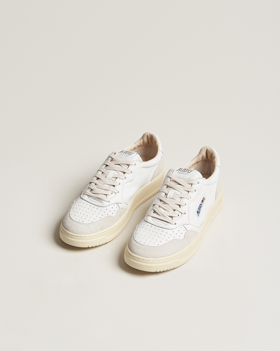 Men | Suede shoes | Autry | Medalist Low Goat/Suede Sneaker White/Grey