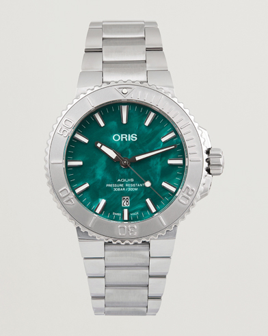 Oris Aquis Date 43 5mm Green at CareOfCarl