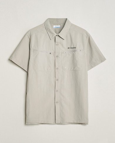 Columbia Mountaindale Short Sleeve Outdoor Shirt Flint Grey at CareOfCarl.c