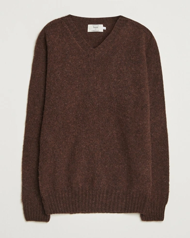 Harley Of Scotland for Care of Carl Harley Of Scotland Brushed Supersoft Lambswool V-Neck Brown – Brown