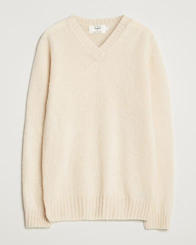 Harley Of Scotland for Care of Carl Harley Of Scotland Brushed Supersoft Lambswool V-Neck Vanilla – White