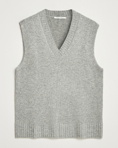 A Day's March Wigtown Lambswool V-Neck Vest Grey Melange – Grey