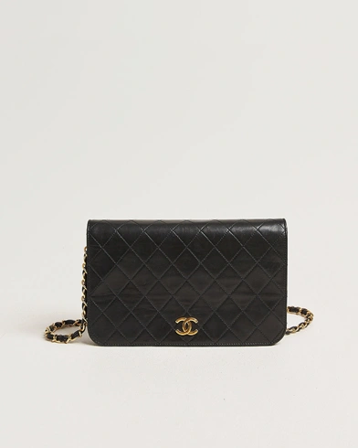 Chanel Pre-Owned Classic Single Flap Bag Lambskin Small Black – Black