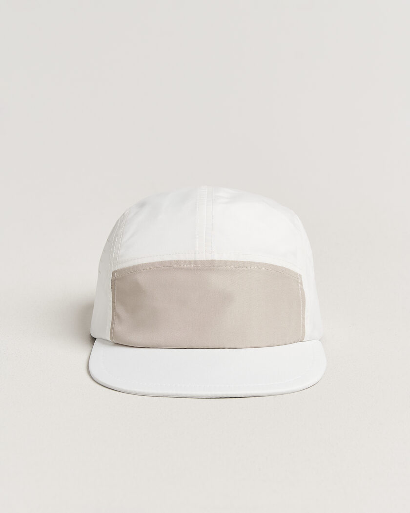 Peak Performance Lightweight Cap White/Sand Fog – White