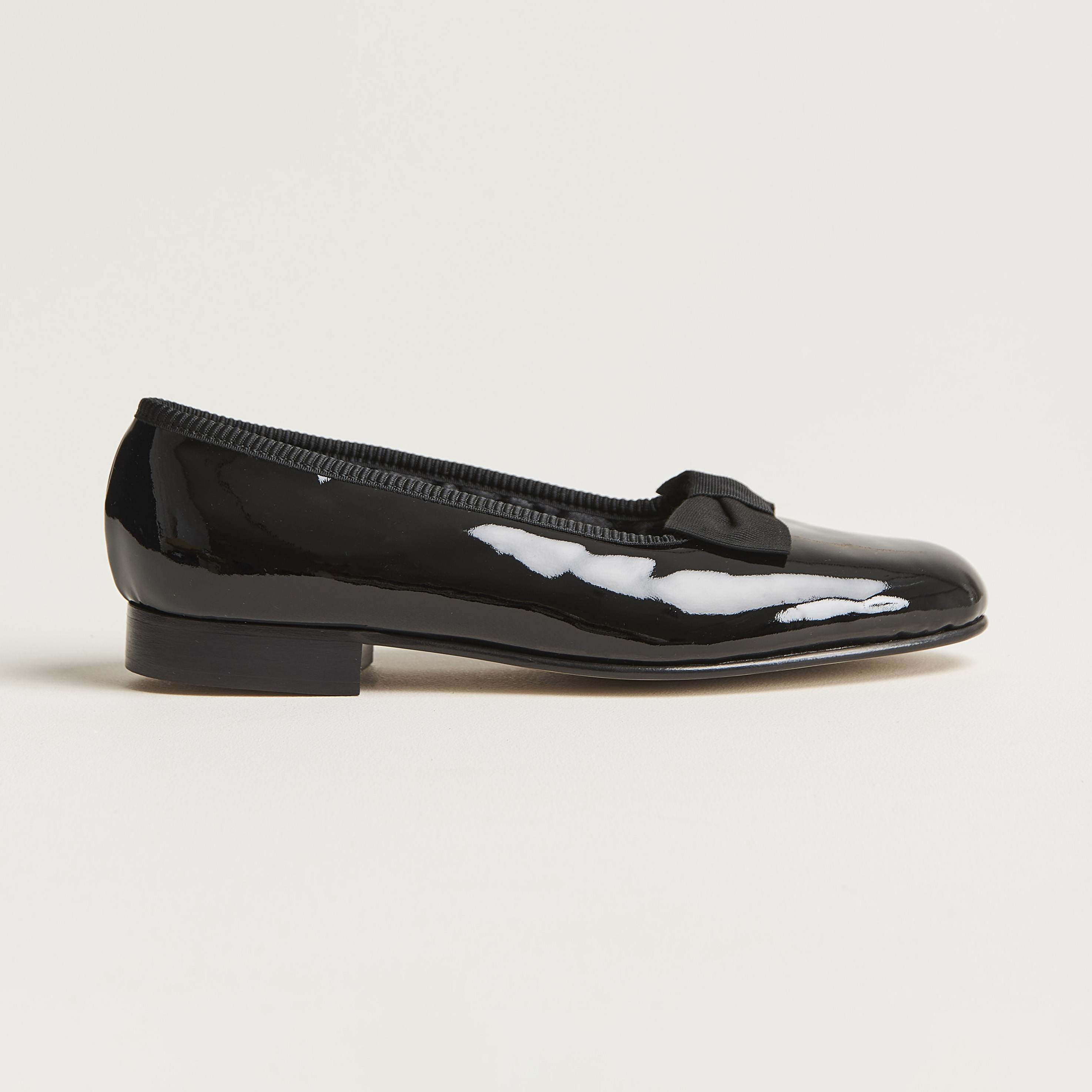 Patent leather sale opera pumps