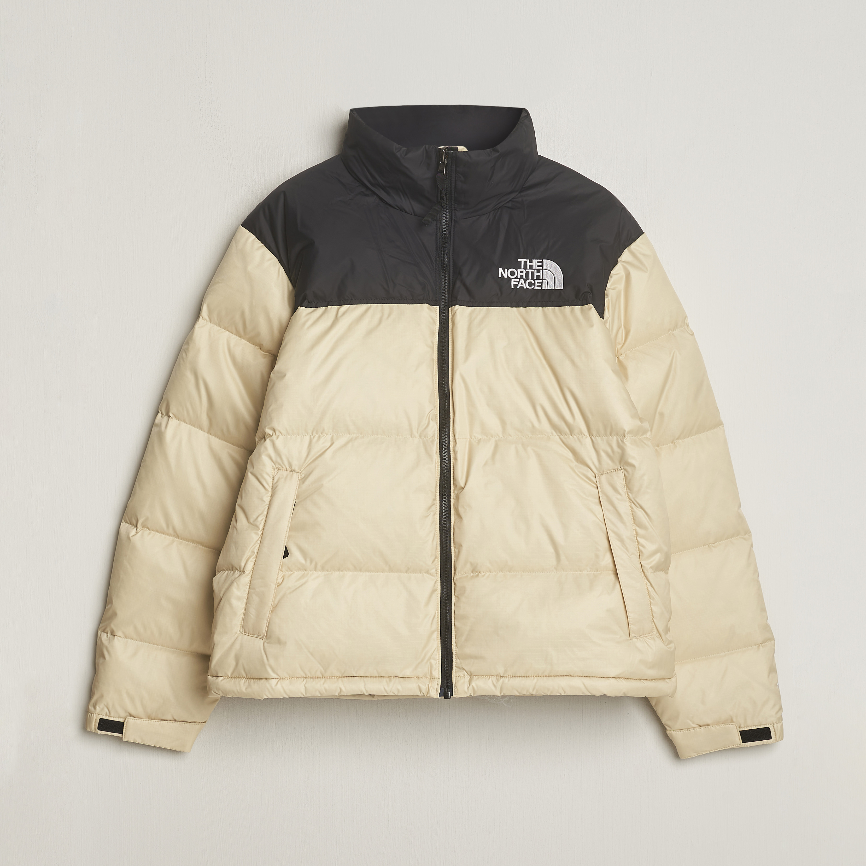 The north face 1996 deals retro nuptse dame