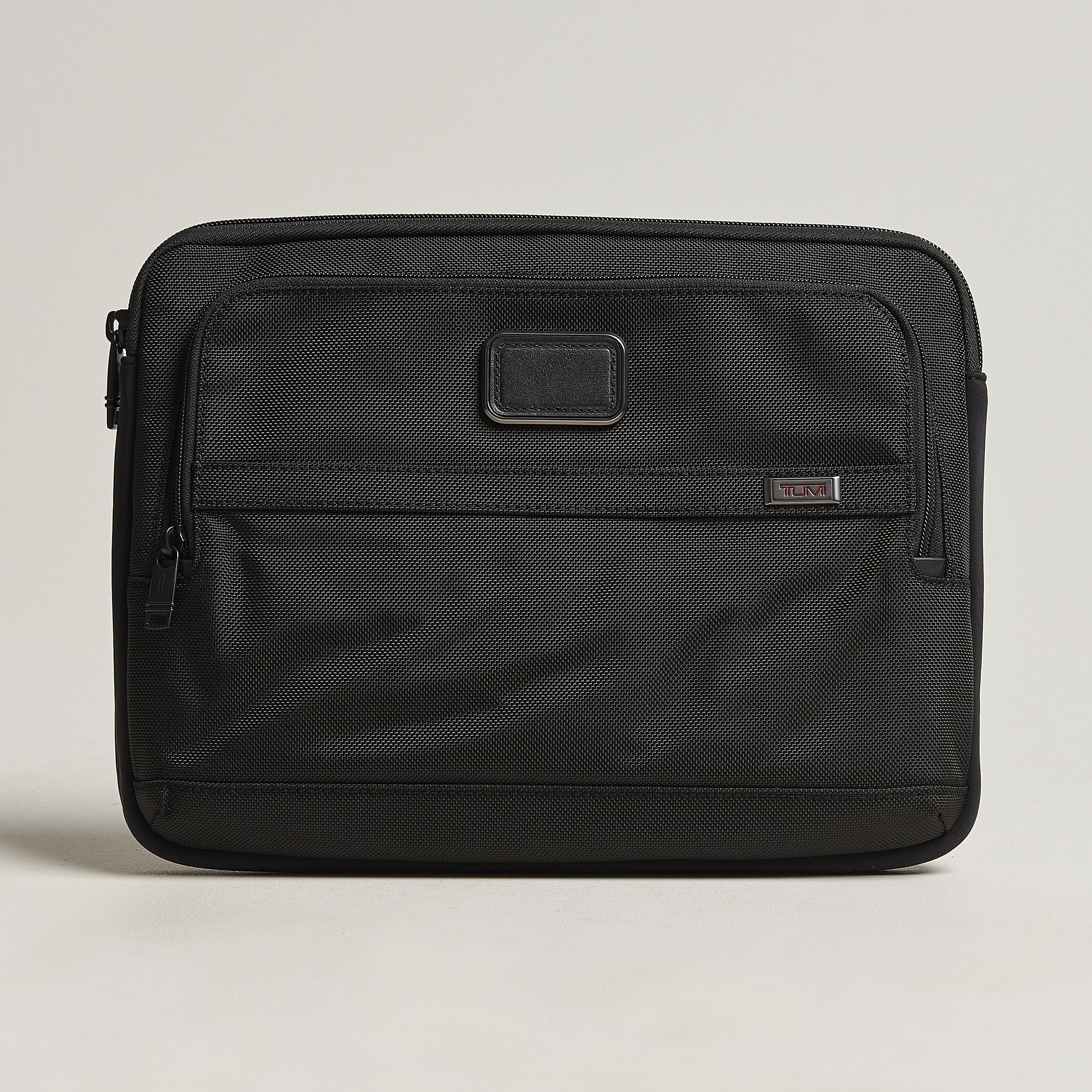 Tumi alpha clearance medium laptop cover