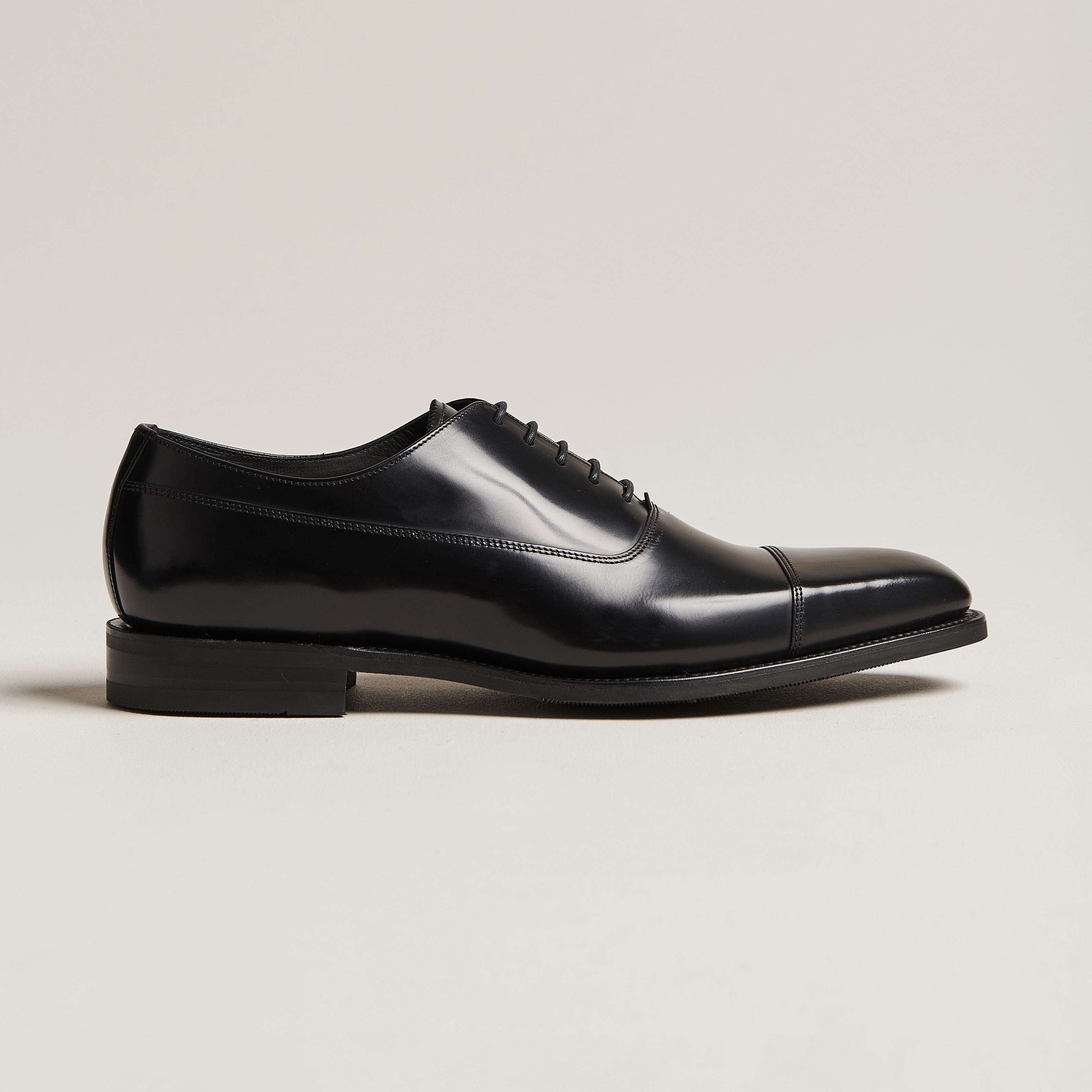 Loake 1880 Truman Polished Oxford Toe Cap Black at CareOfCarl.com