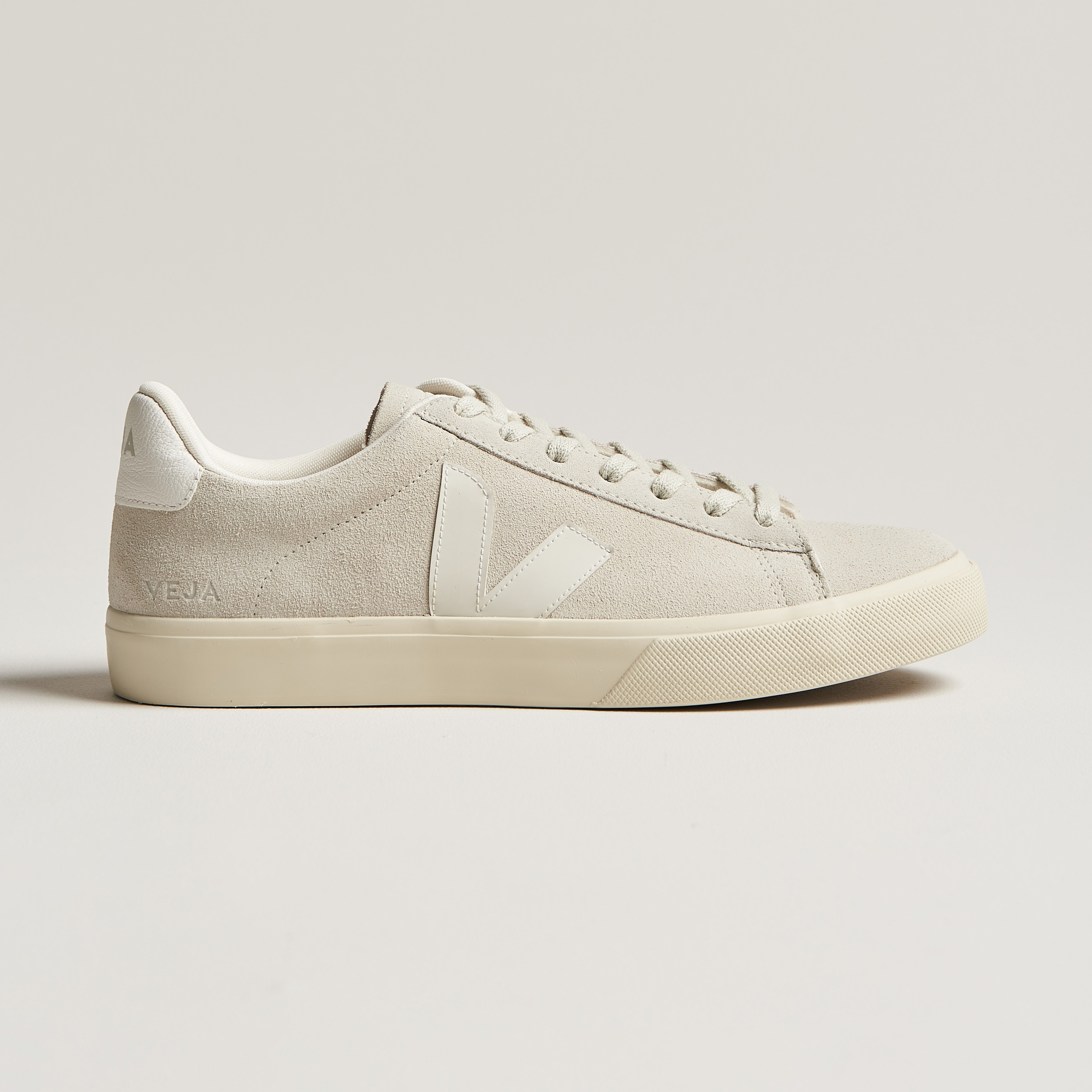 Veja natural clearance white