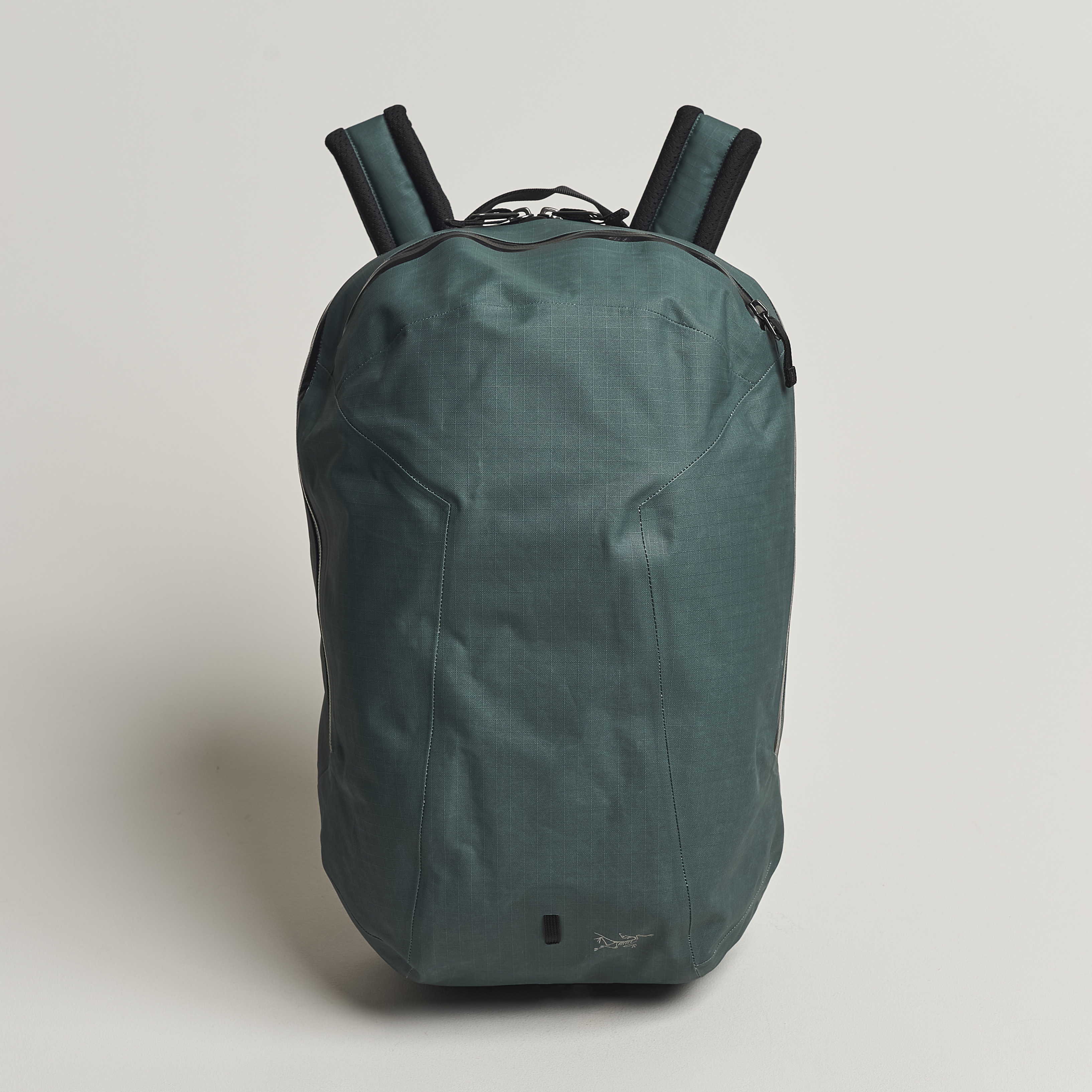 Arc'teryx Granville 16L Backpack Boxcar Green at CareOfCarl.com