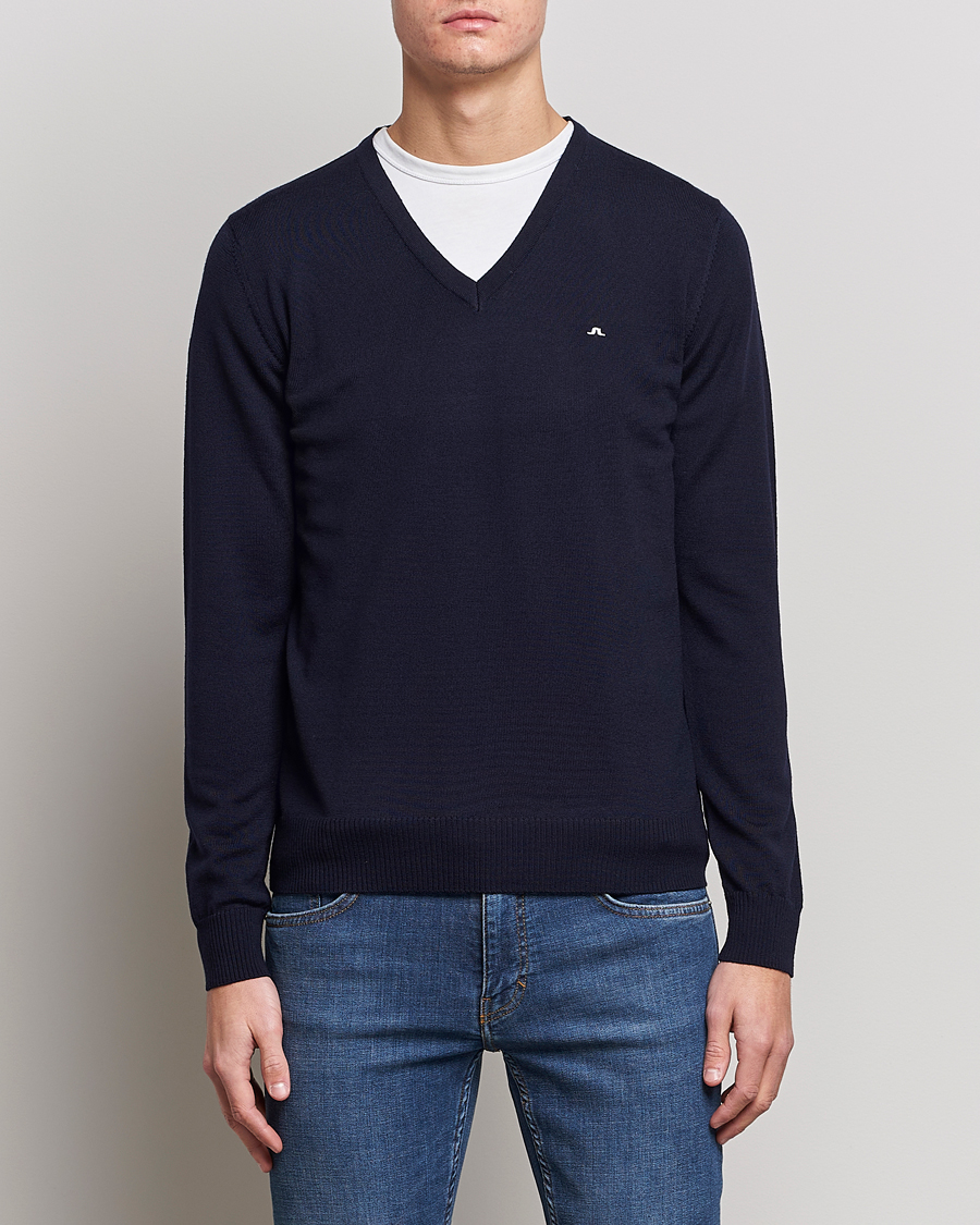 John Smedley Bobby Extra Fine Merino V-Neck Pullover Truffle Brown ...