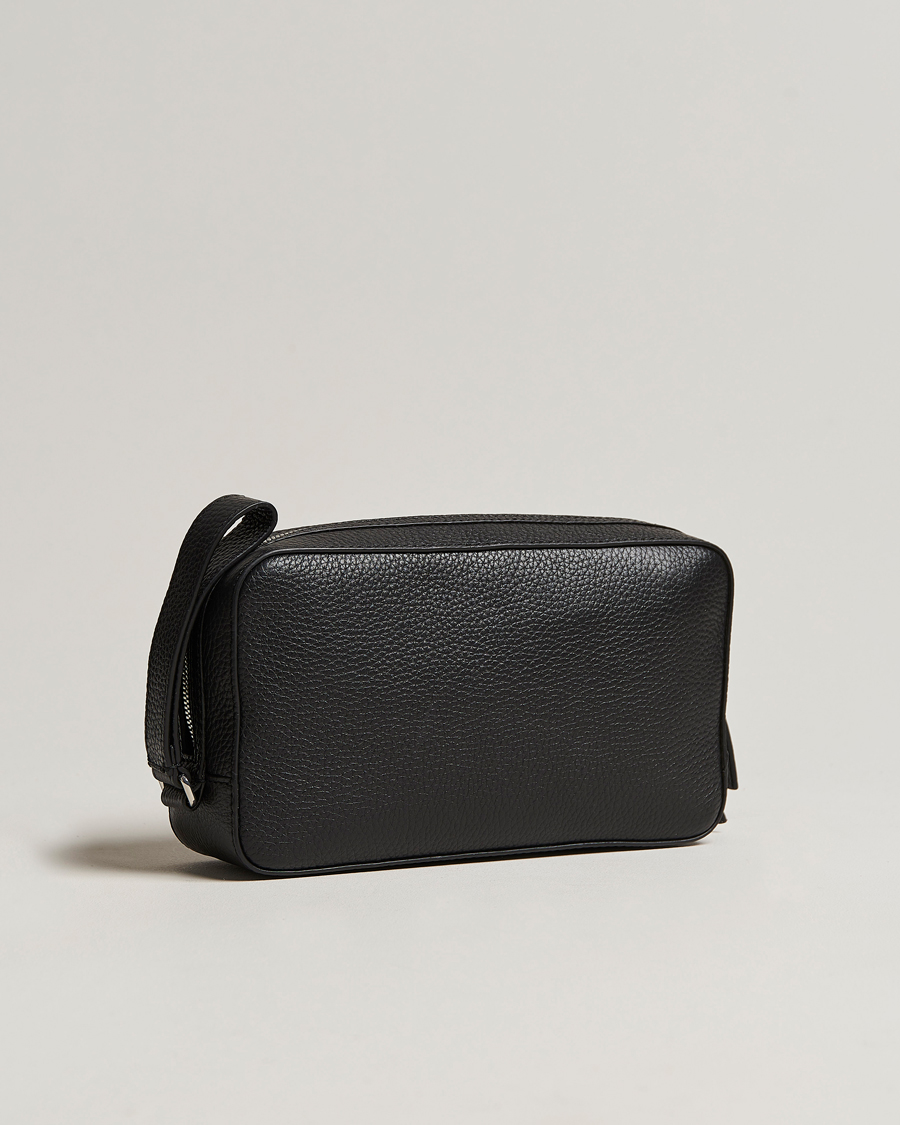 Common projects best sale toiletry bag