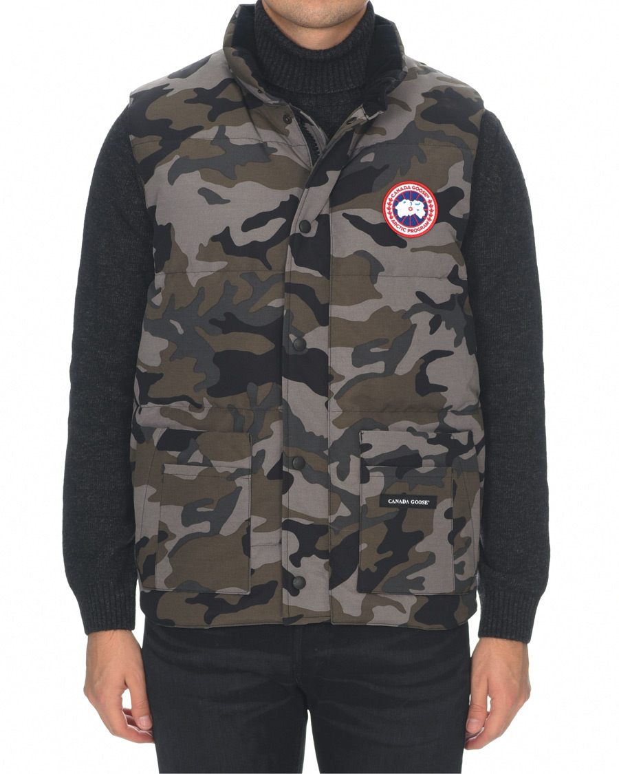 Canada Goose Freestyle Crew Vest Coastal Grey Camo at CareOfCarl.com