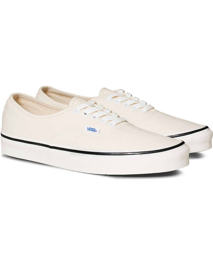 Vans authentic 44 2025 dx classic white