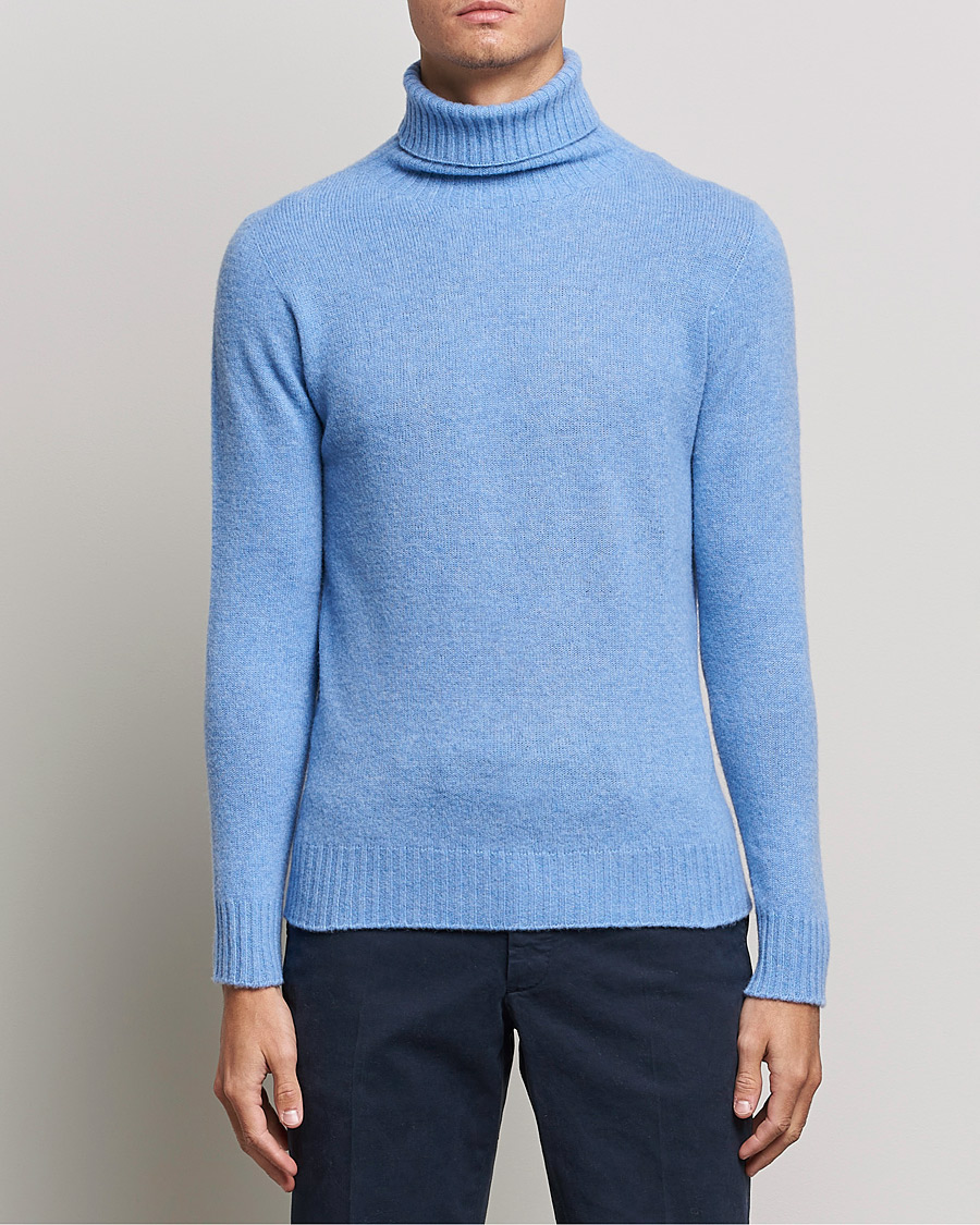 Light blue turtleneck on sale men