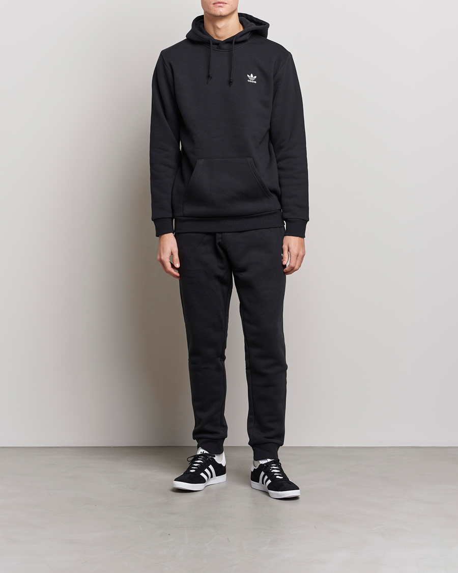 Adidas essentials cheap black hoodie