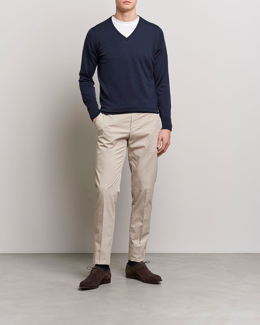 John Smedley - Bobby Pullover V-neck - dendycandy.com