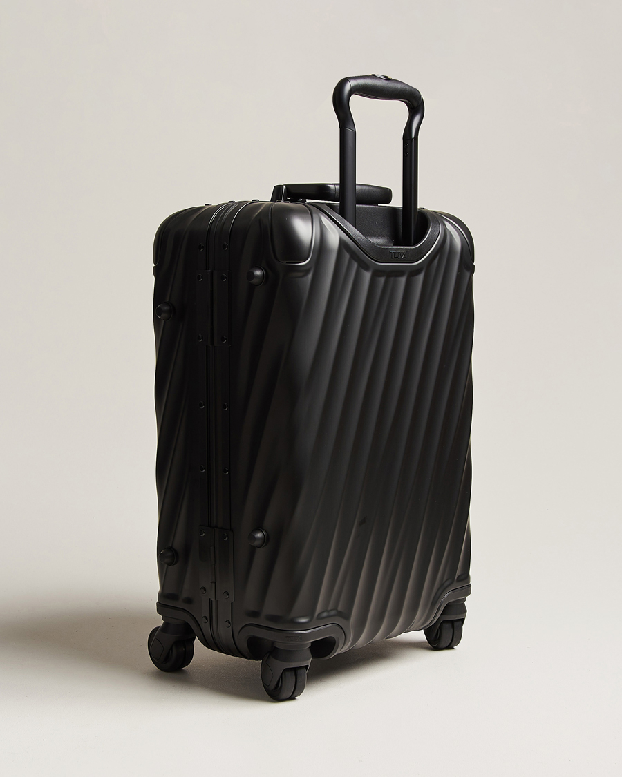 Tumi black cheap carry on