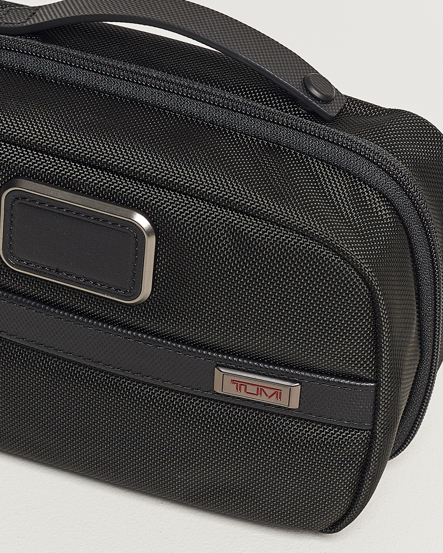 Tumi travel kit top alpha 2