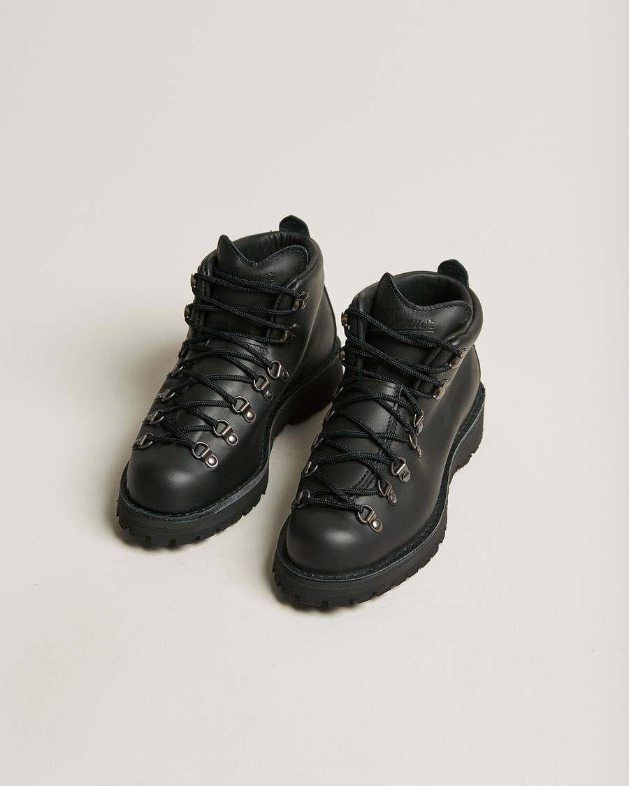 Boots like danner mountain light best sale