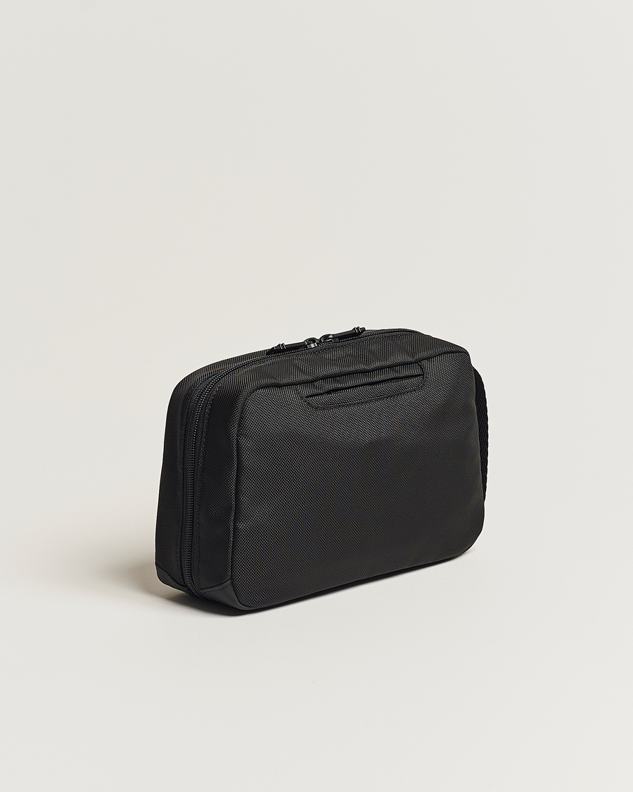 Tumi alpha bravo toiletry bag sale