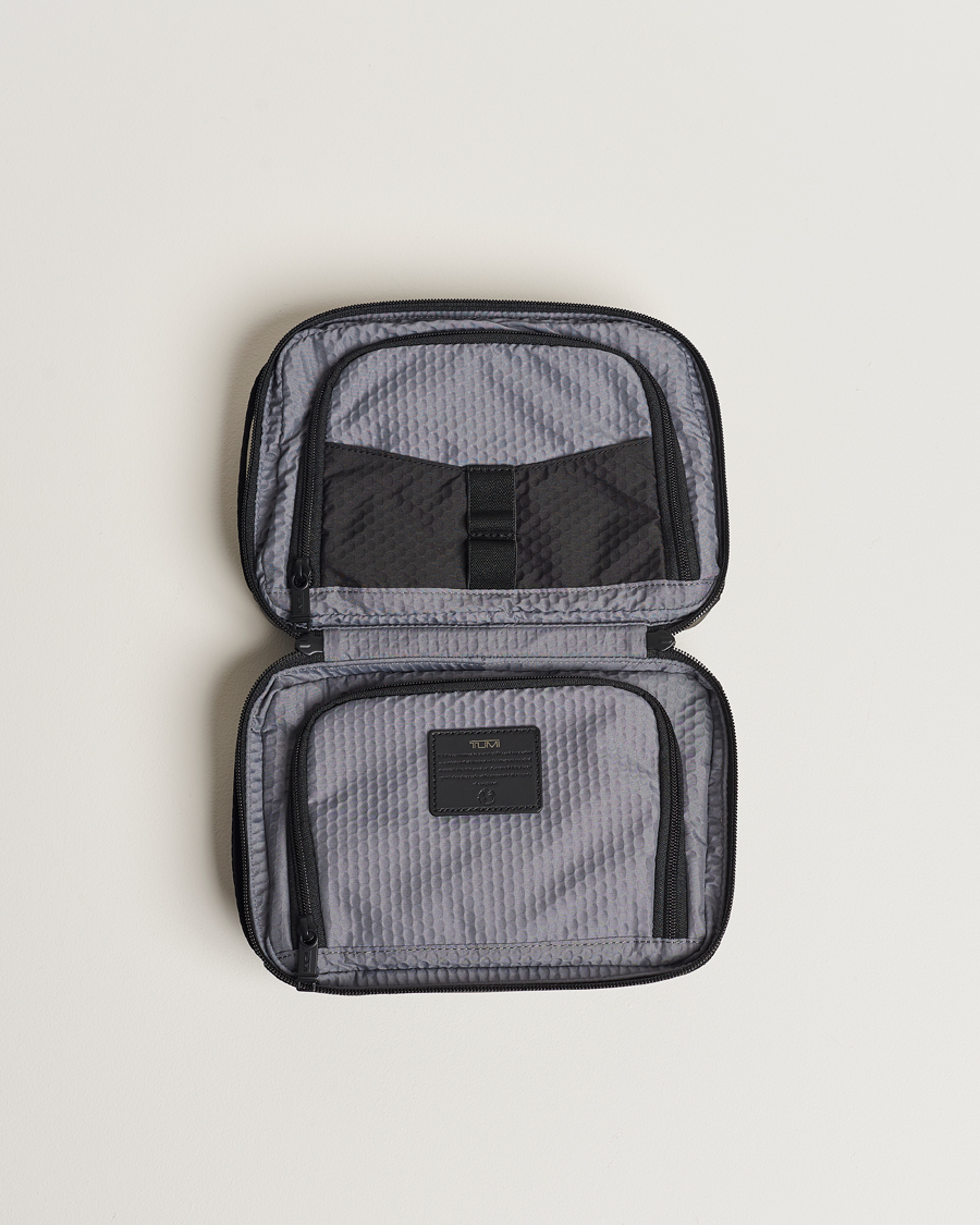 Tumi hotsell travel kit