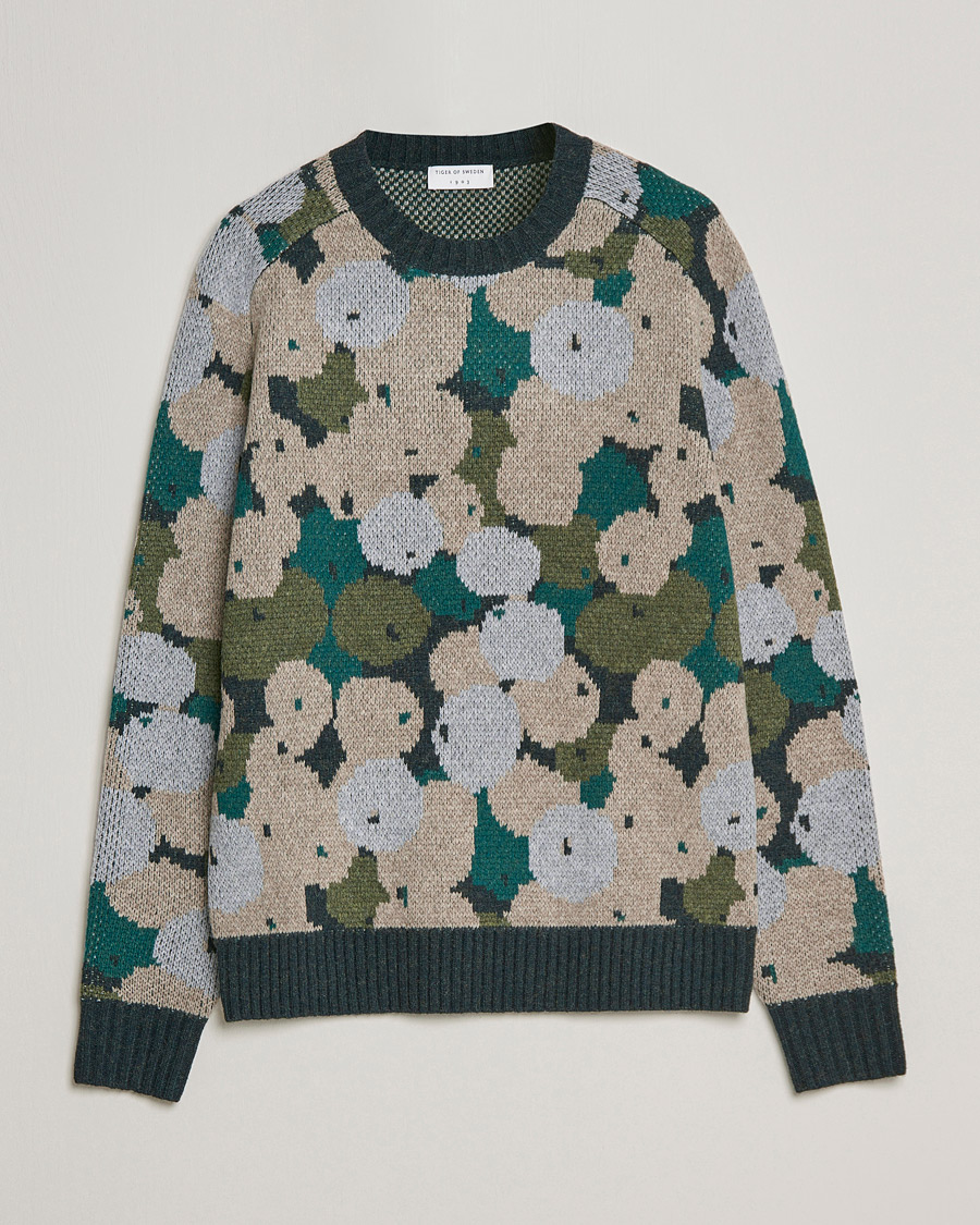 Sweater shop with print