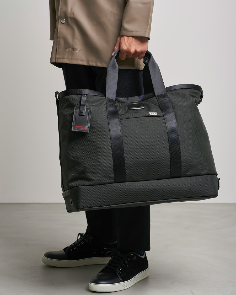 Tumi store mens tote